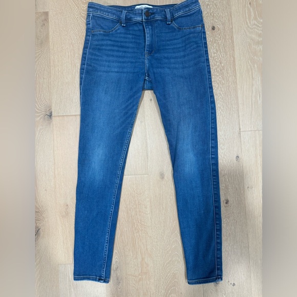 COPY - Abercrombie and Fitch jean leggings. - Picture 1 of 5